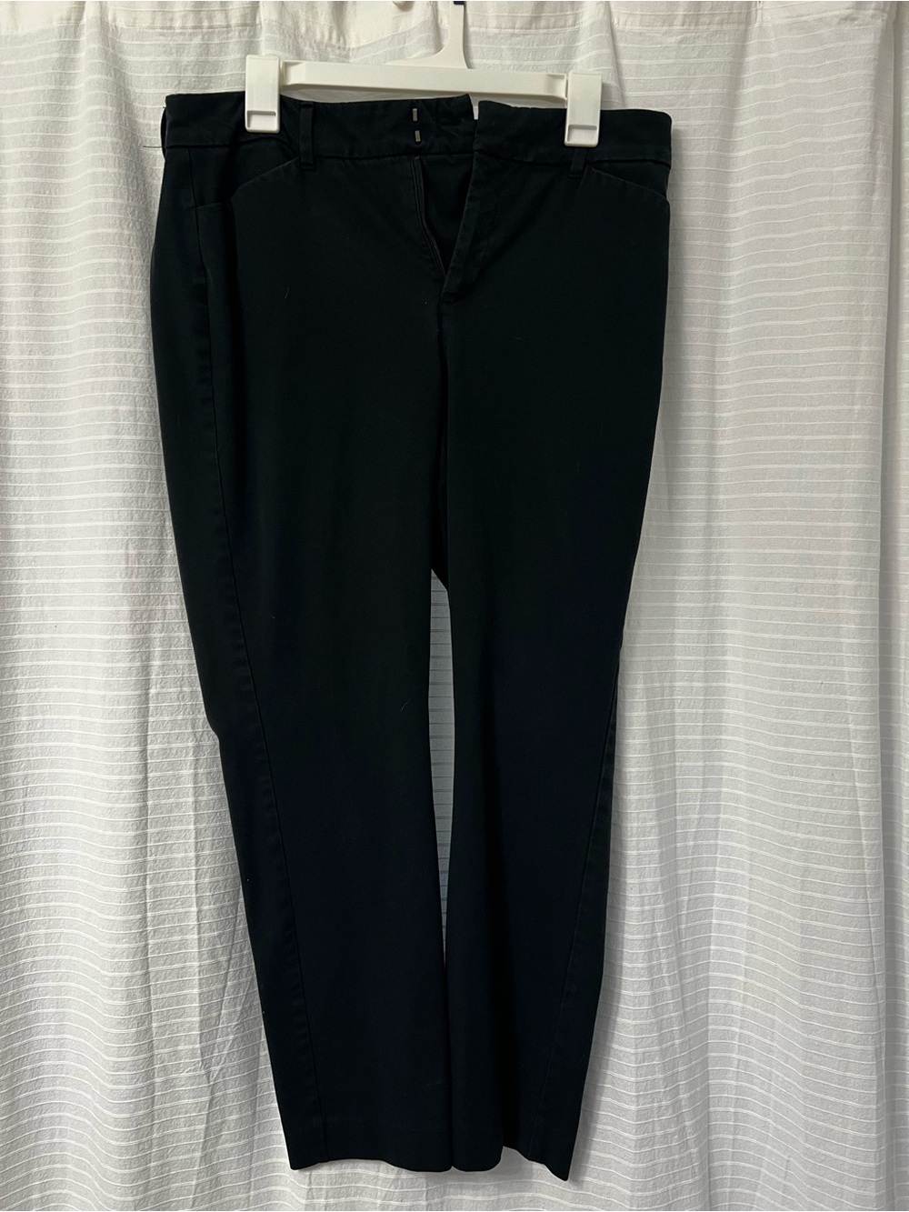 Old Navy Black Straight-Leg Women's Pixie Pants